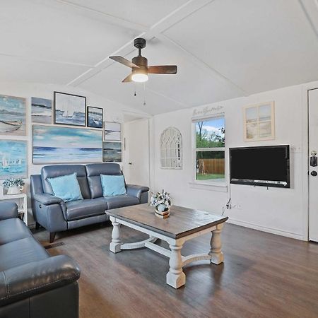 Pet-Friendly Lake Dallas Home Near Lewisville Lake Екстериор снимка