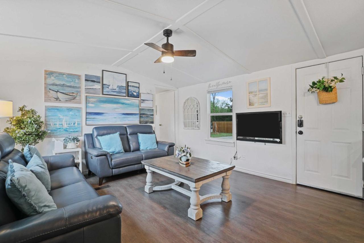 Pet-Friendly Lake Dallas Home Near Lewisville Lake Екстериор снимка