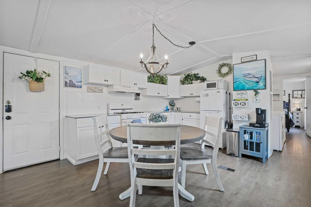 Pet-Friendly Lake Dallas Home Near Lewisville Lake Екстериор снимка