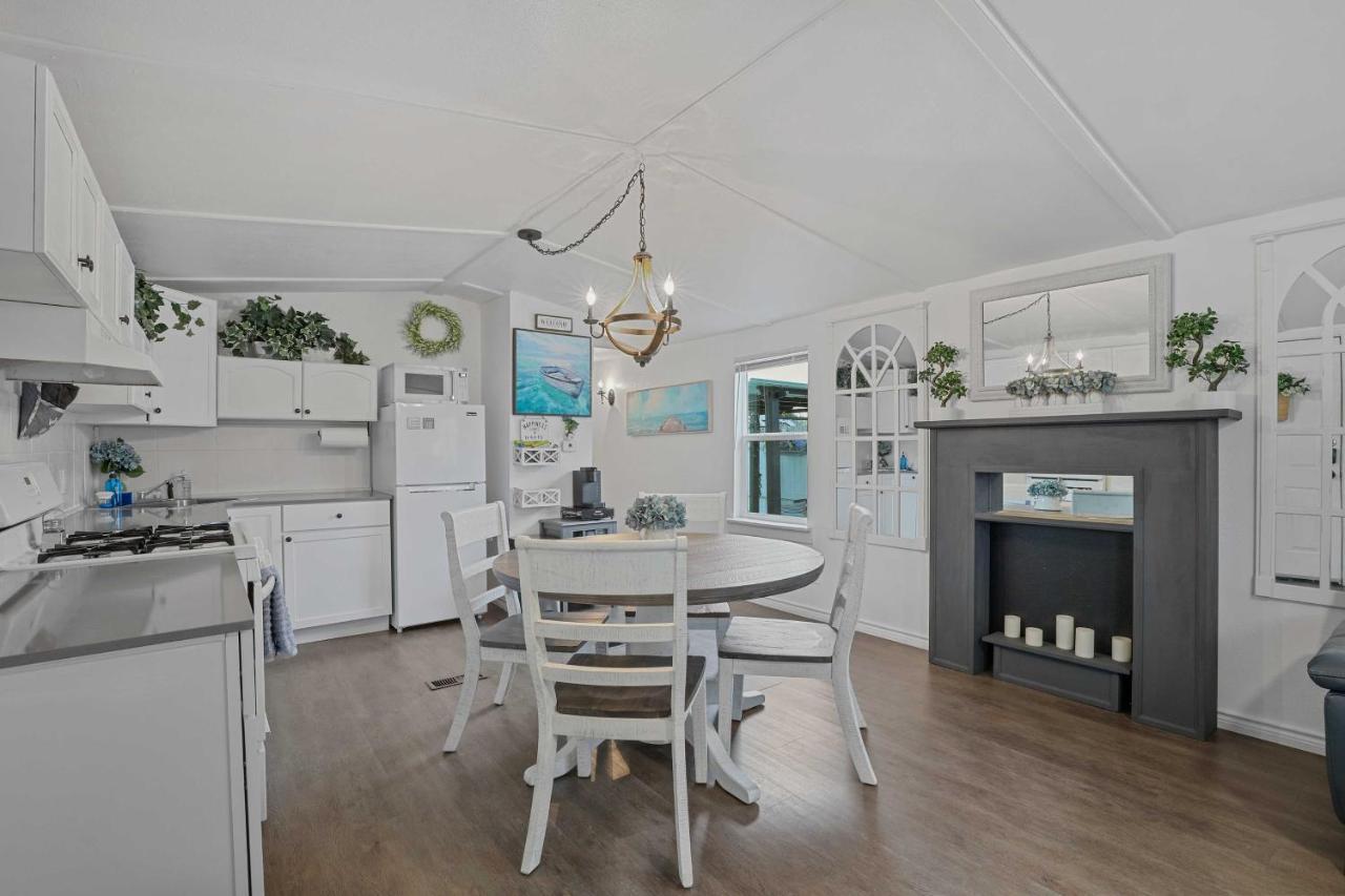 Pet-Friendly Lake Dallas Home Near Lewisville Lake Екстериор снимка